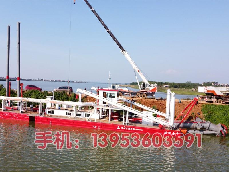 絞吸式抽沙船